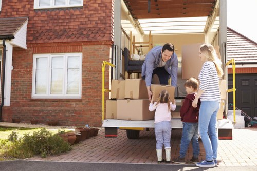 Free quote discussion for an Epsom moving job